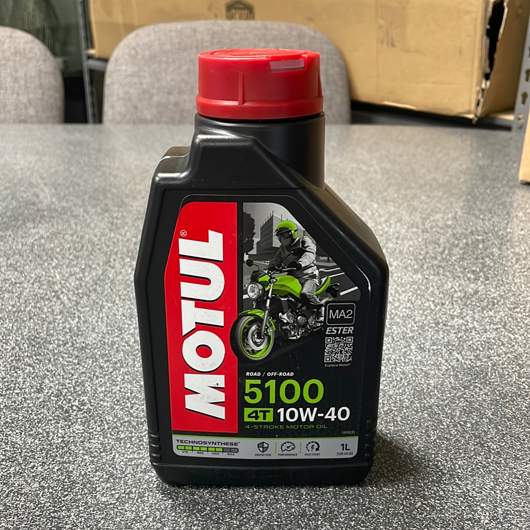 Motul 10W-40 Synthetic Oil